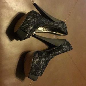 Black lace heel